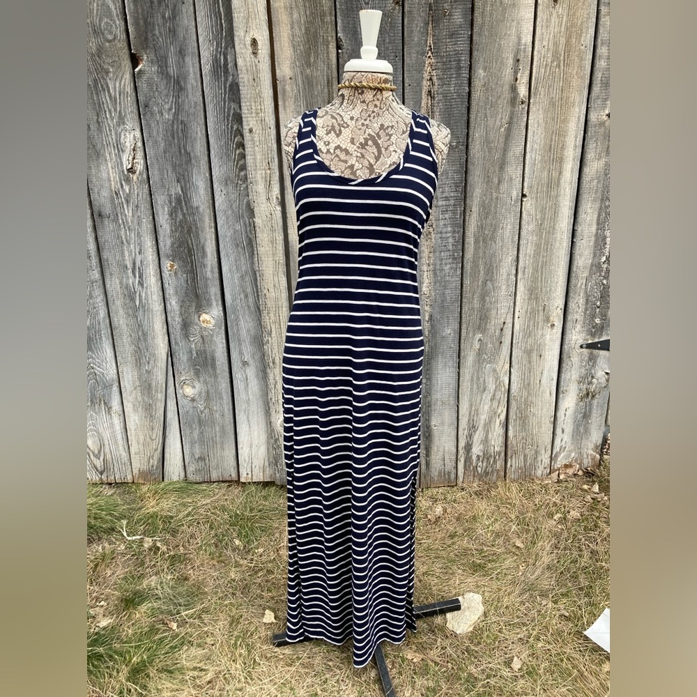 Cute knit striped navy sundress by Merona, size S